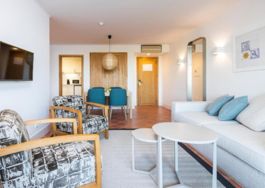 THE PATIO SUITE HOTEL 11