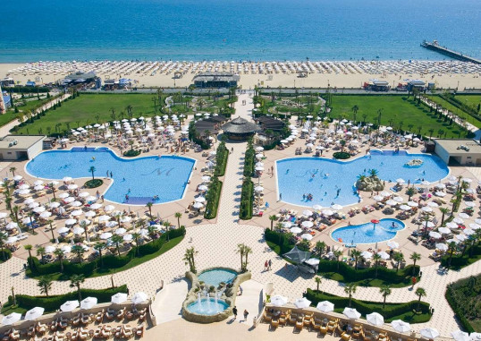 DIT MAJESTIC BEACH RESORT 4