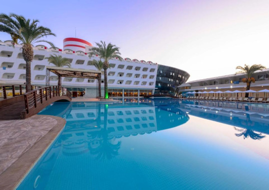 TRANSATLANTIK HOTEL & SPA 7