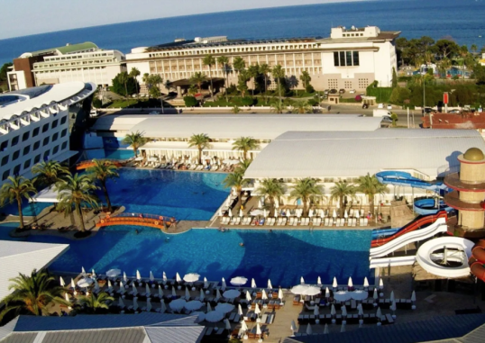 TRANSATLANTIK HOTEL & SPA 8