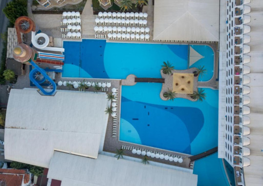 TRANSATLANTIK HOTEL & SPA 40