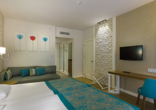TERRACE ELITE RESORT 35