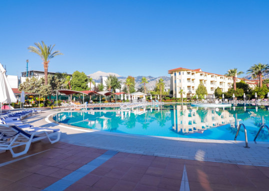 QUEENS PARK LE JARDIN RESORT 33