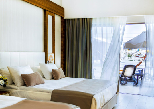 PORT NATURE LUXURY RESORT HOTEL & SPA 9