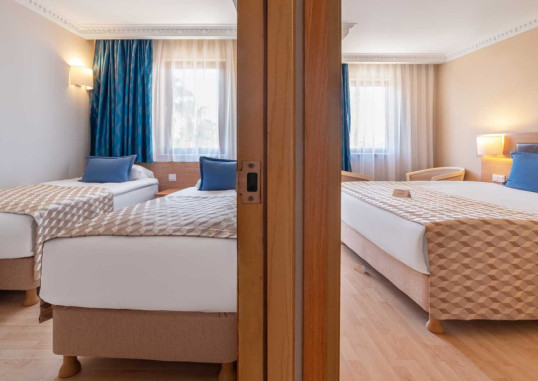 NUMA CLUB SIDE HOTEL 46