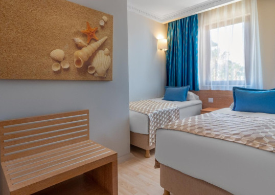 NUMA CLUB SIDE HOTEL 52