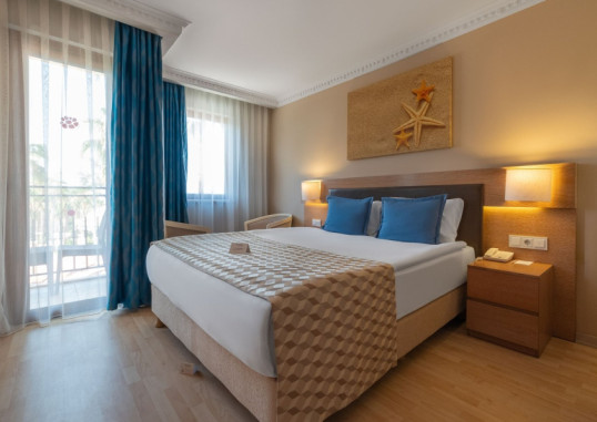 NUMA CLUB SIDE HOTEL 53