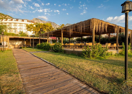 SUNLAND RESORT HOTEL 89