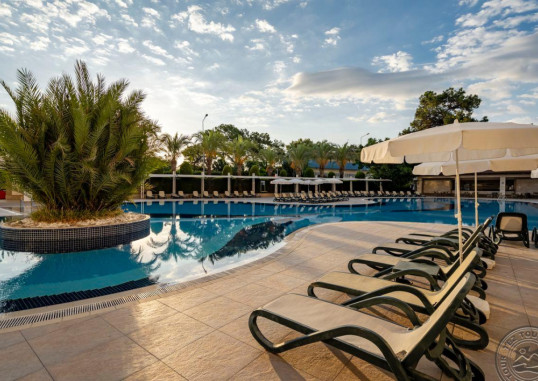 SUNLAND RESORT HOTEL 92