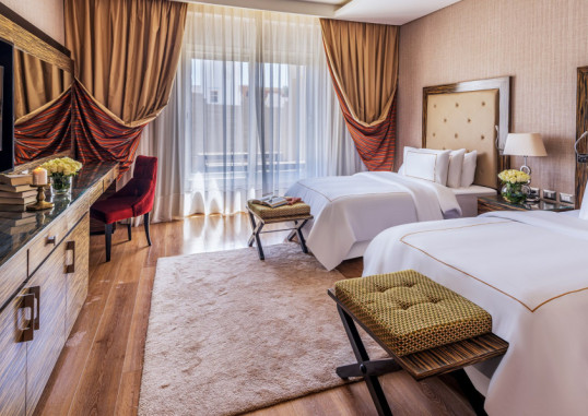 RIXOS PREMIUM SEAGATE SHARM 39