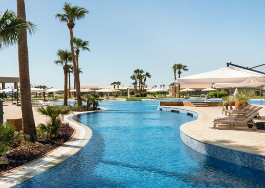 GOLF VILLAS & SUITES 1