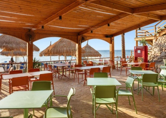 GOLF VILLAS & SUITES 38