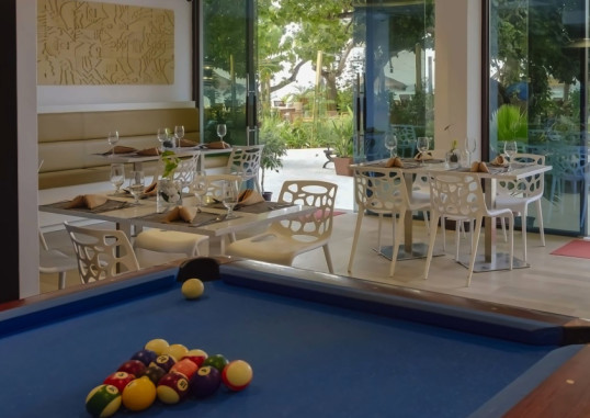 ARENA BEACH HOTEL 25
