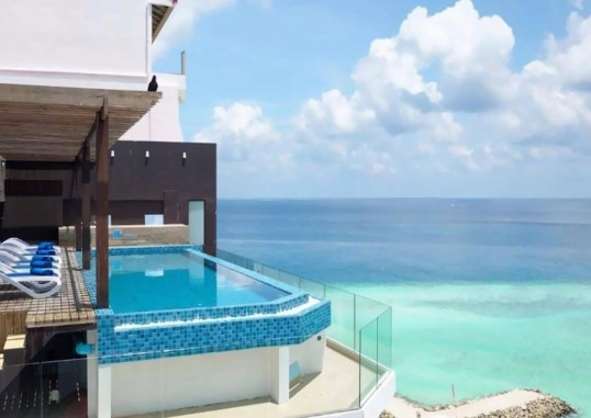 ARENA BEACH HOTEL 40