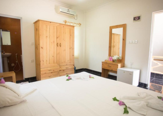 FAZA VIEW INN 10