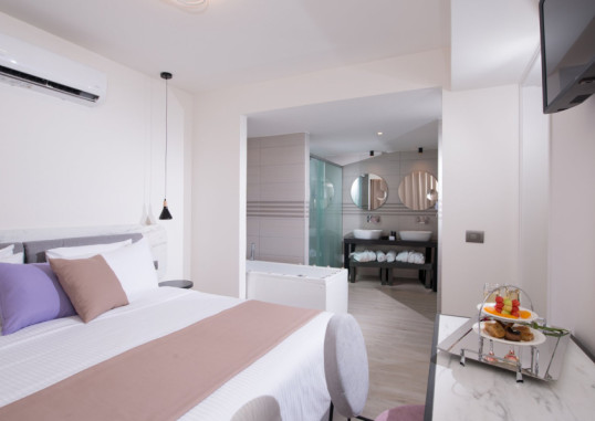 IMPERIAL PALACE (ADULTS ONLY) 6