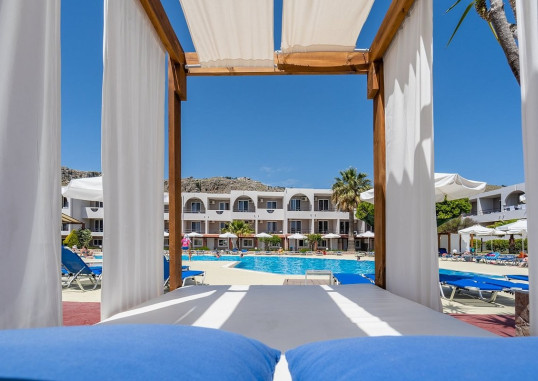 LARDOS BAY 17