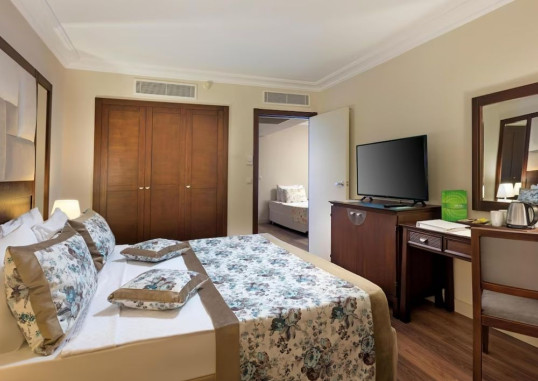 SEVEN SEAS HOTEL LIFE 54
