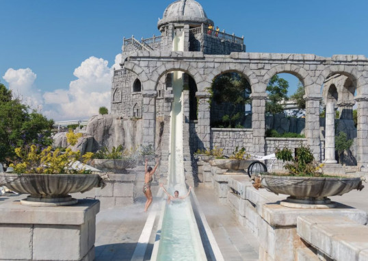 XANADU RESORT 4