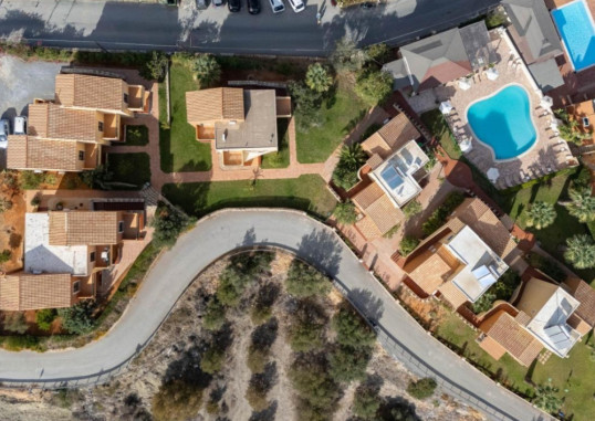 DIA APARTMENTS (ADULTS ONLY 16+) 4