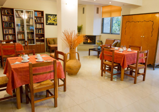 LYCASTI MAISONETTES 16