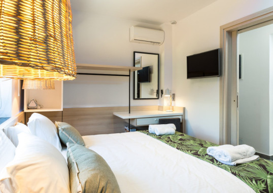 T HOTEL PREMIUM SUITES 12