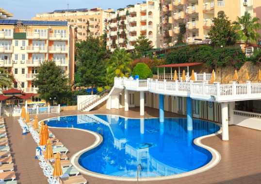 CLUB PARADISO HOTEL & RESORT 1