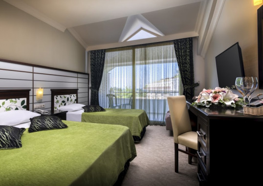ROX RESORT HOTEL 8