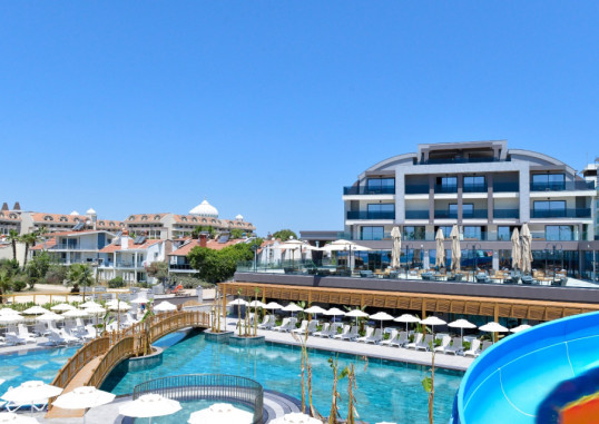 LUNA VISTA HOTEL 1