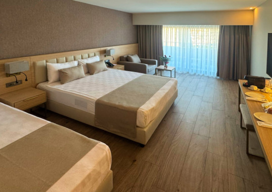 LUNA VISTA HOTEL 23