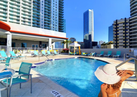 HAMPTON INN SUITES MIAMI DOWNTOWN 1