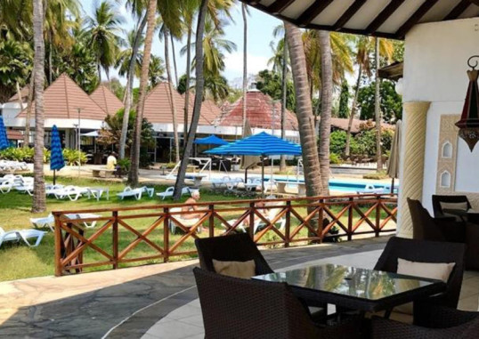 KENYA BAY BEACH 5