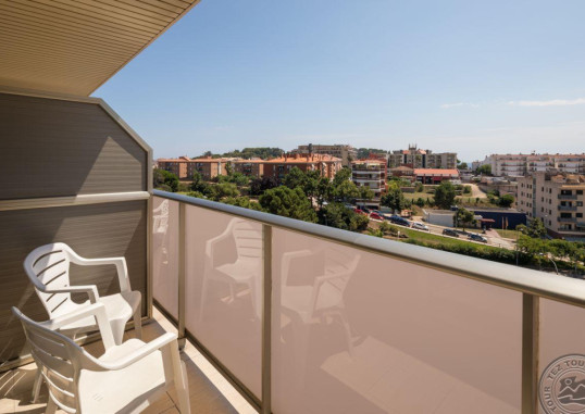 H TOP ROYAL STAR LLORET 31