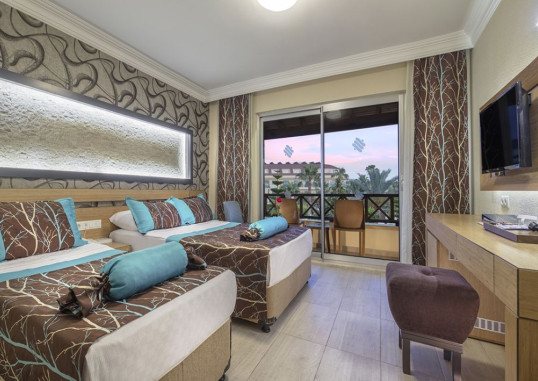 Villa Family Room 1