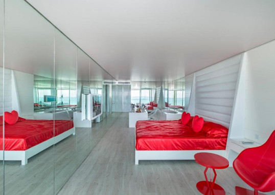 Deluxe Room 1