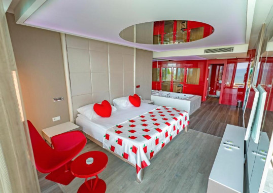 Adam Villa 1