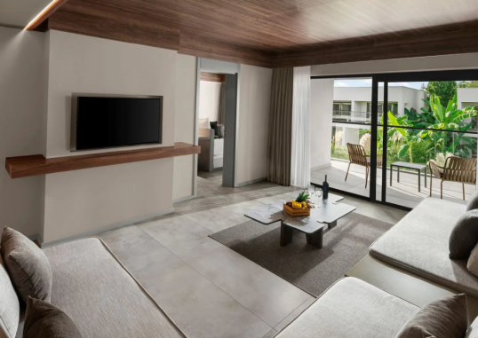 Family Large Suite 1