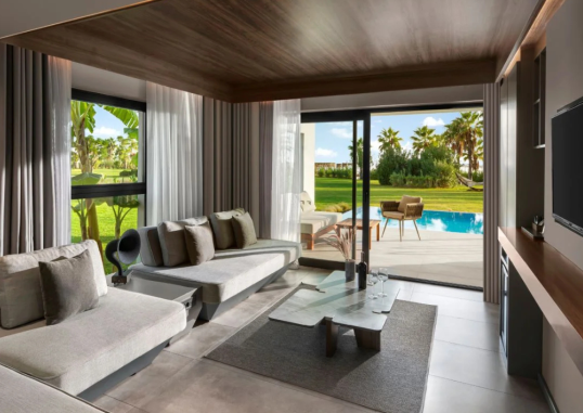 Family Suite Sea View Swim Up 1