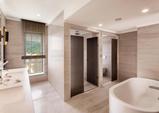 Deluxe Amor Suite 5