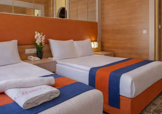 NOVA LIFE HOTEL 30