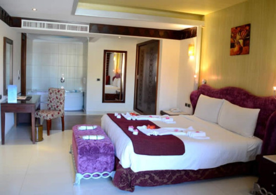 Royal Suite 1