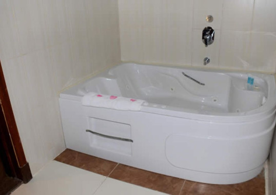 Royal Suite 4