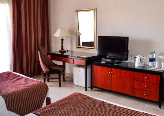 Deluxe Room 2