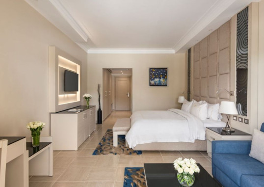 Superior Room King Bed 2