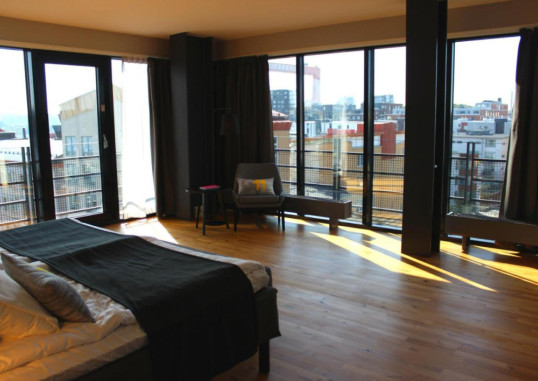 QUALITY HOTEL 11 4