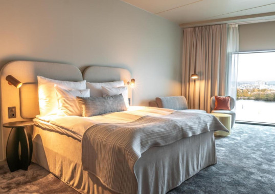 CLARION HOTEL THE PIER 3