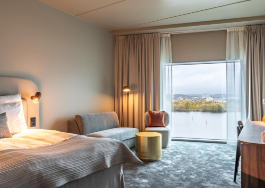 CLARION HOTEL THE PIER 4
