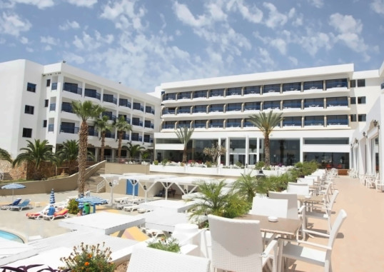 CORAL BEACH 4