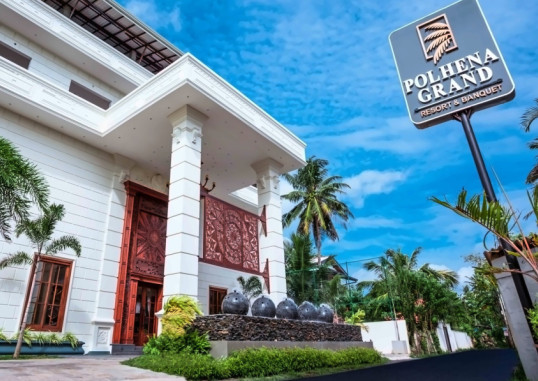 POLHENA GRAND RESORT & BANQUET 4