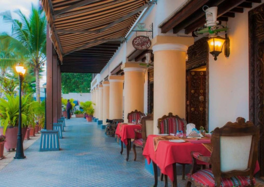 MIZINGANI SEAFRONT HOTEL 8